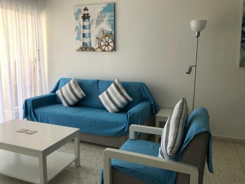 Kings Palace - Modern And Stylish Pool Facing Apartment