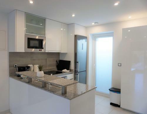 Cosy Ground Floor Apartment With Direct Access To The Pool