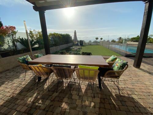 Mediterranean First Line Beach Luxury Villa With Private Pool In Alicante