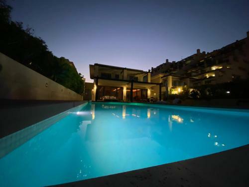 Mediterranean First Line Beach Luxury Villa With Private Pool In Alicante