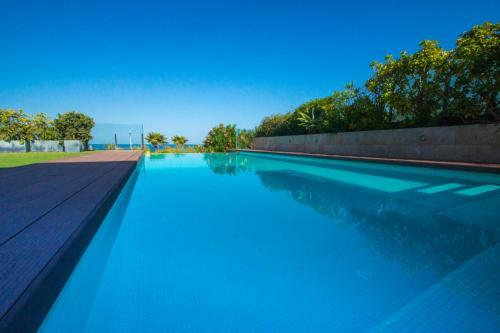Mediterranean First Line Beach Luxury Villa With Private Pool In Alicante