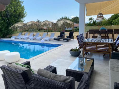 Infinity Blue Villa (new)