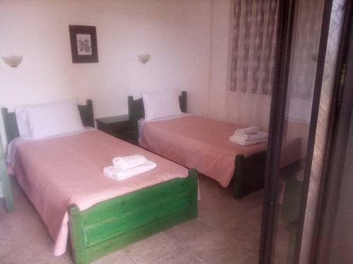 Romantic Room With Garden View #1