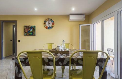 Sea View Port Saplaya Apartments,2