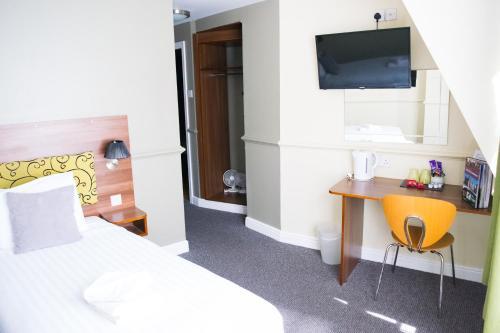 Surtees Hotel