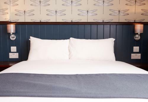 Hotel Corner House Inn By Good Night Inns