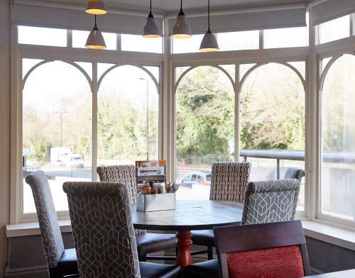 Hotel Corner House Inn By Good Night Inns
