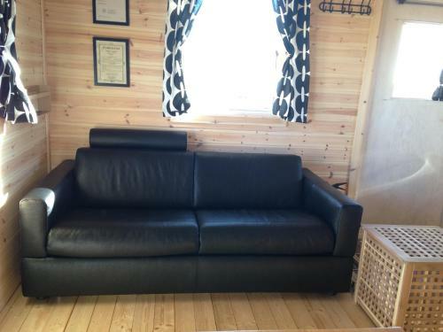 Midholl Guesthouse