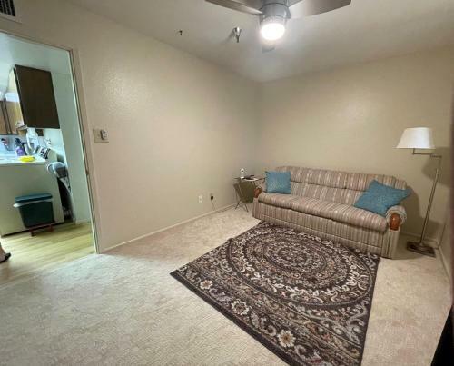 Spacious 2bed/2bath Apartment Is Mesa, Az - 55+ Community