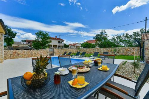 Luxury Stone Villa Banovi