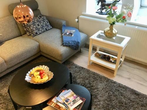 2 Br Apartment On Walk Street