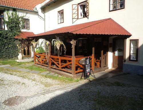 Hostal Pension U Galerie