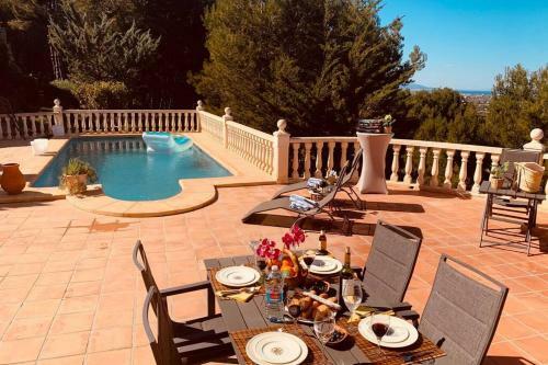 Denia Seaview Golf, Tennis & Beach Villa