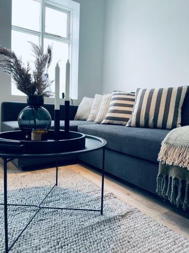 Central And Cosy Apartment With Free Parking