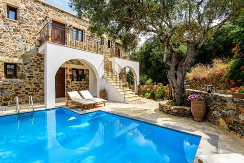 Minos Country Living Apartments