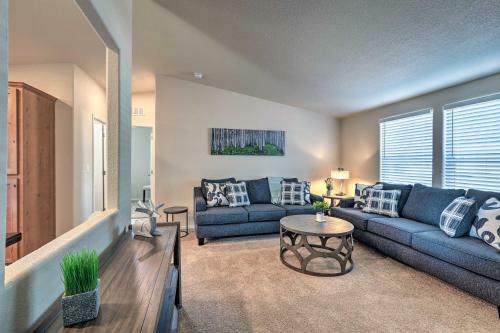 Bright And Modern Flagstaff Cottage Escape!