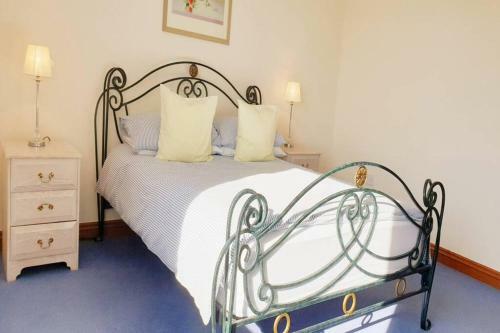 Bodnant-4 Bed-views Views Views-aberdaron