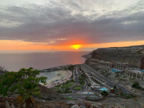 Apartamento Amadores Balcony - With Ocean View.