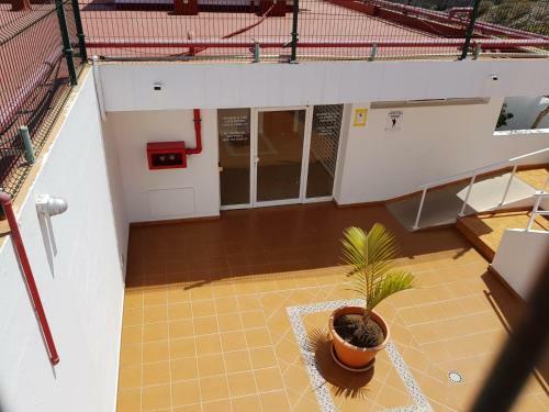 Apartment With Big Pool And Sea View