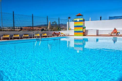 Apartment With Big Pool And Sea View