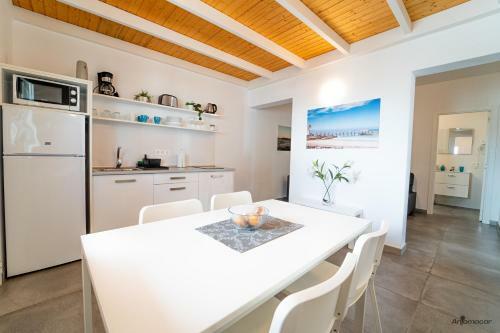 Apartamentos Anjomacar I