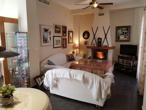 Casa Encantadora Con Piscina Privada Y Chimenea