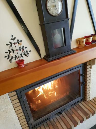 Casa Encantadora Con Piscina Privada Y Chimenea