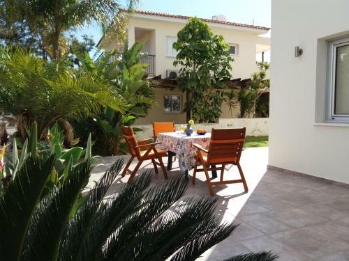 Villa Family Home