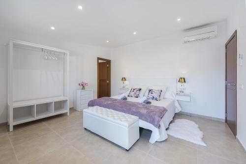 Sa Placeta New Reformed Large Town House With Pool