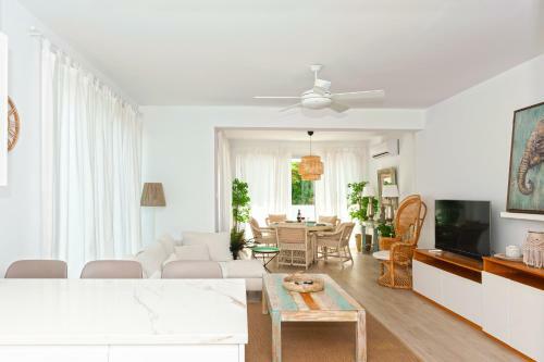Pearly Sands Villa 3 Bdrm With Big Pvt Pool In Protaras
