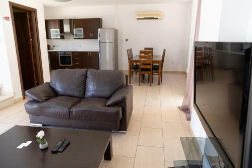 Fig Tree Villa Ekaterina 3 Bdrm