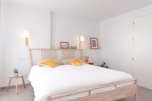 Top Apartment: Sea Views, Terrace And Pool