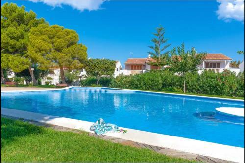Top Apartment: Sea Views, Terrace And Pool