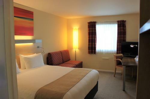 Hotel Holiday Inn Express Cardiff Airport