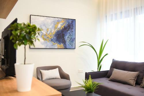 Chrystal Blue Suites 1 Bedroom Apartment Apollo