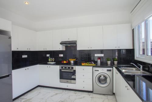 5 Star Villa With Private Pool, Protaras Villa 1482