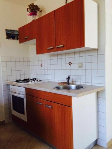 Apartments With A Parking Space Vinisce, Trogir - 17062
