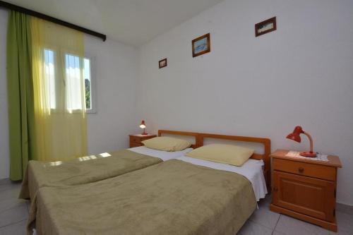 Apartments With A Parking Space Vinisce, Trogir - 14407