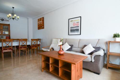 Tourist Rental Paco, Ciudad Quesada, Private Pool, Private Parking