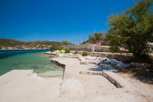 Apartamento A5 - Modern Apt With Terrace 3 Min Walk To Beach