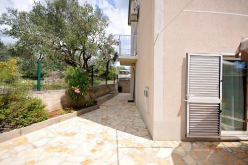 Holiday House Mili