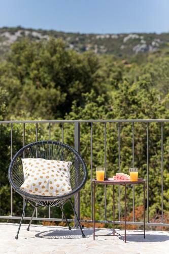 Villa Peaceful Stone Nest With Private Pool