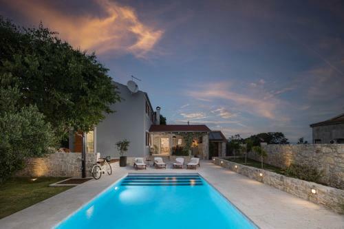 Beautiful Villa Bandela