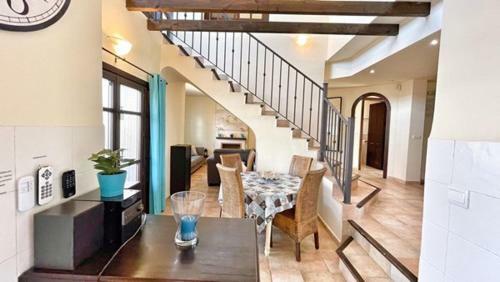 Hl 020 Luxury 3 Bedroom Villa , High Standard