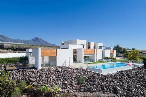 Karat Villa Playa Paraiso