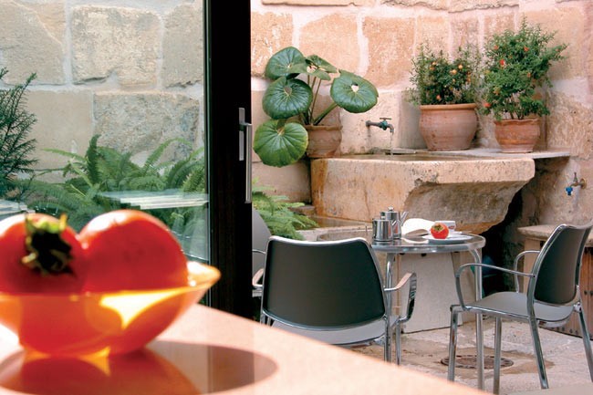Hotel L�hostal