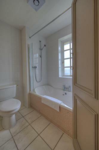 Hotel Pride Of Lincoln By Good Night Inns