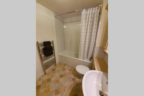 Aberdeen City Apartment Close To The Beach!