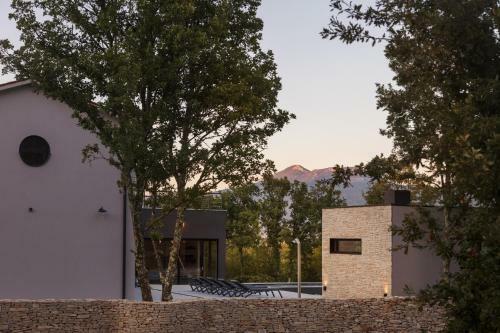 Beautiful Villa Mons Caldera