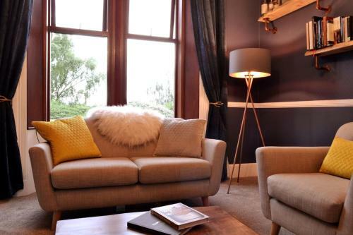 Copperbroc -whisky House In The Scottish Highlands